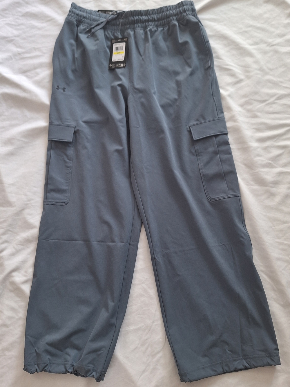 Under Armour  NWT Women's Grey Cargo Pants With Front and Side Pockets Size M